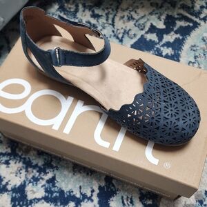 Earth Origins Women's Navy Cutout Sandals